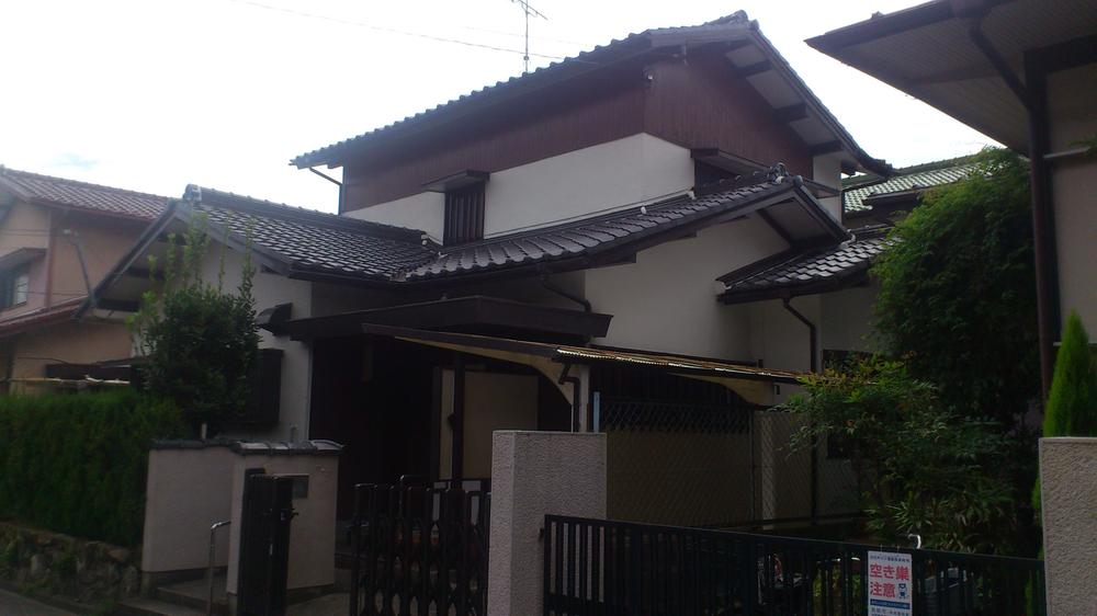 Local appearance photo. Local (10 May 2013) Shooting