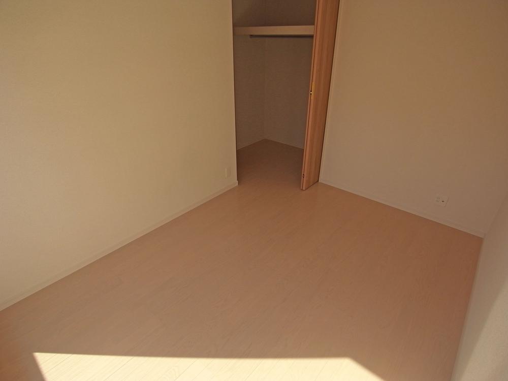 Same specifications photos (Other introspection). Same specifications Western-style