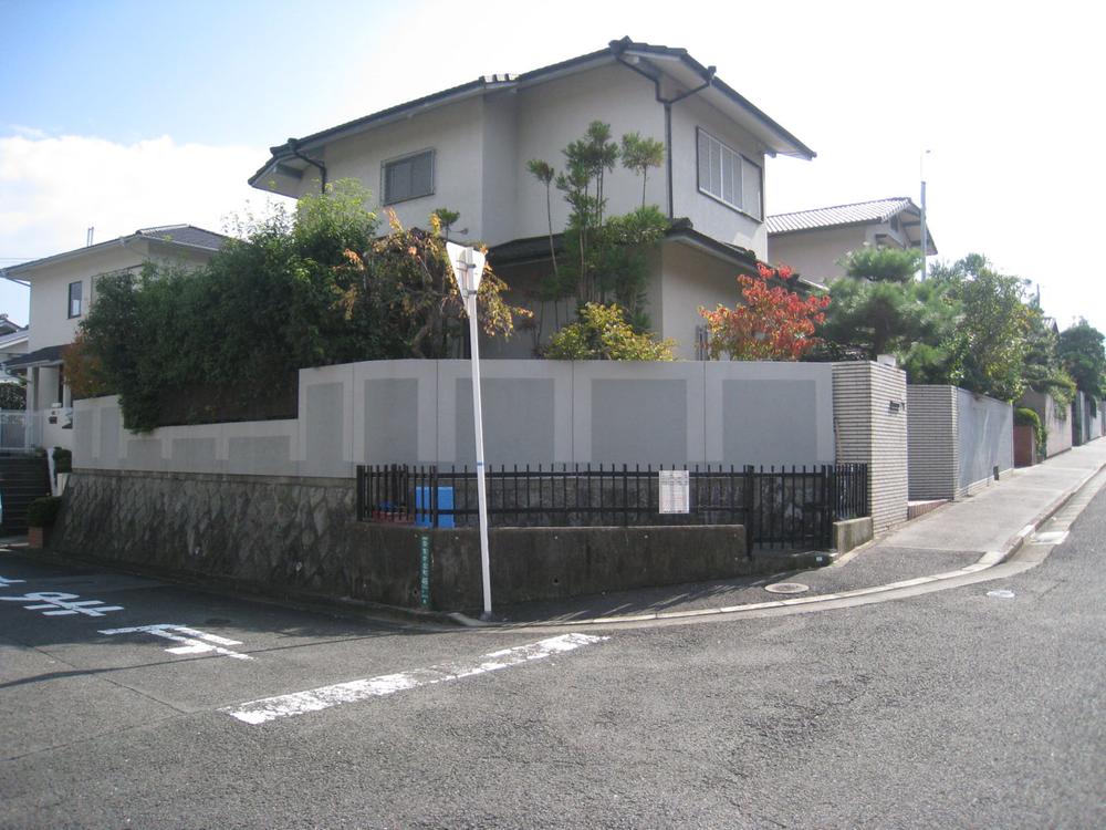 Local appearance photo. Local (11 May 2013) Shooting