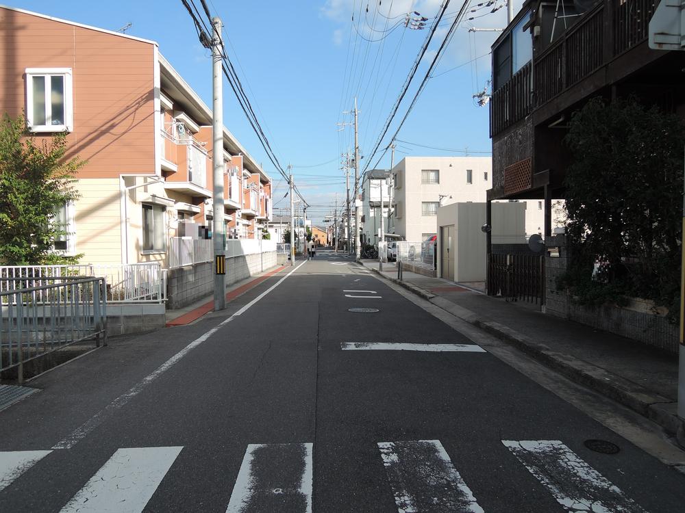 Local photos, including front road. Local (11 May 2013) Shooting