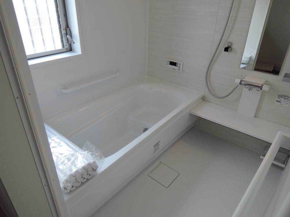 Bathroom. Indoor (09 May 2013) Shooting, No. 8 locations