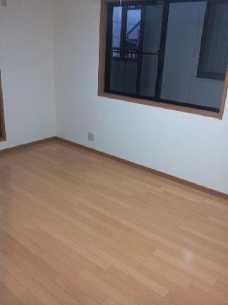 Non-living room. Night photography)