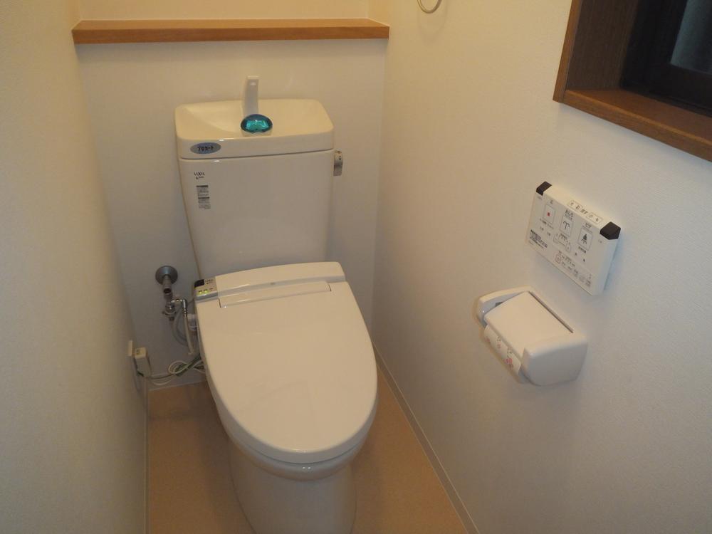 Toilet. 2013 December toilet exchange ・ Cross Chokawa