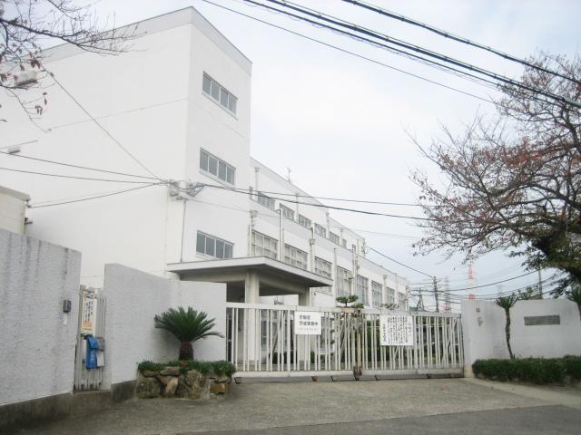 Junior high school. 1779m to Takatsuki Municipal Goryo Junior High School