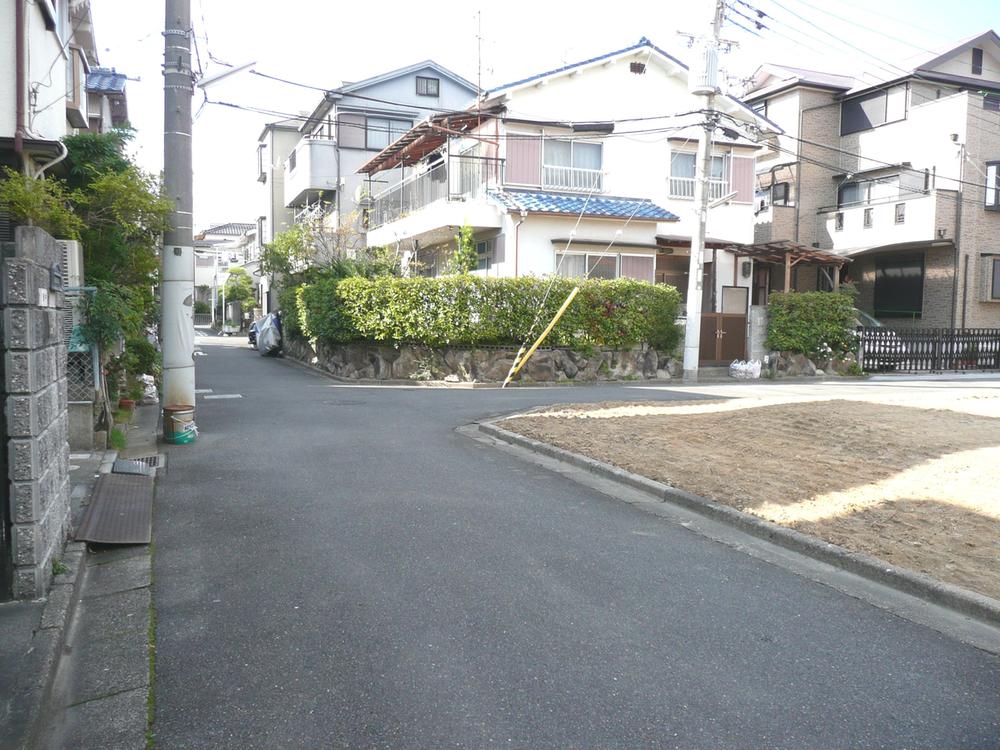 Local photos, including front road. South road