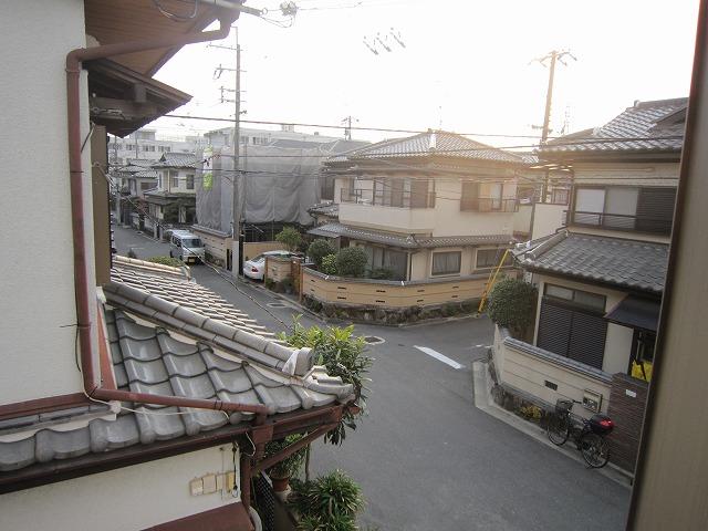 View photos from the dwelling unit. Indoor (12 May 2013) Shooting