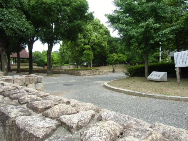 park. 1110m to Akutagawa park