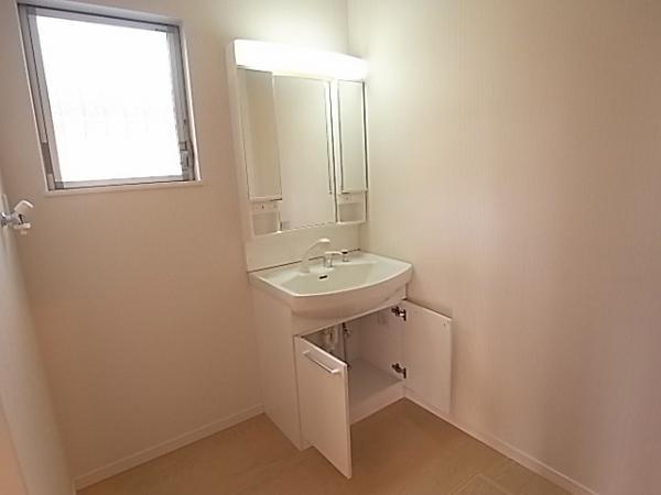 Same specifications photos (Other introspection). Same specifications washbasin