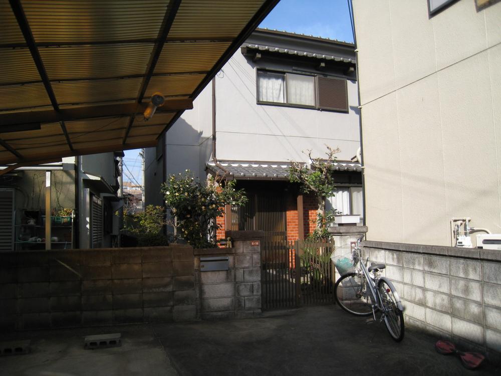 Local appearance photo. Local (2013) Shooting