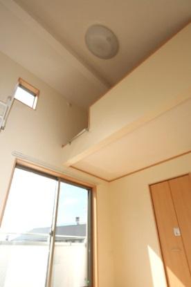 Same specifications photos (Other introspection). (Construction cases) about 6 Pledge Western-style: at the top there is about 3 Pledge of loft! It is clean up the luggage, It is open in the I can secure a wide living space atrium!