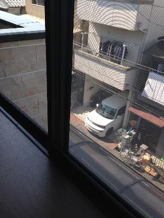 View photos from the dwelling unit. About 7 Pledge Western-style: It is a very good view from the third floor a wide space in the bay window