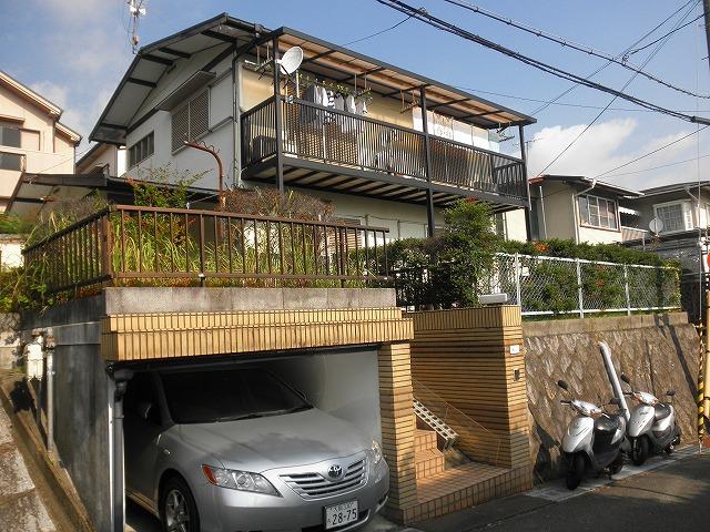 Local appearance photo. Local (10 May 2013) Shooting