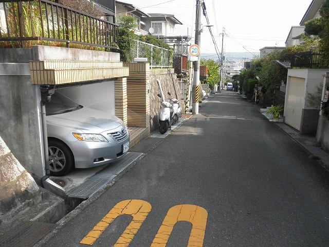 Local photos, including front road. Local (10 May 2013) Shooting