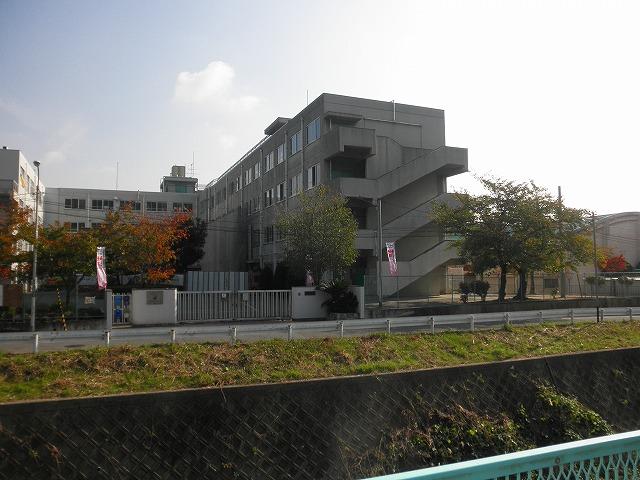 Junior high school. 700m to Takatsuki Municipal Abuno junior high school