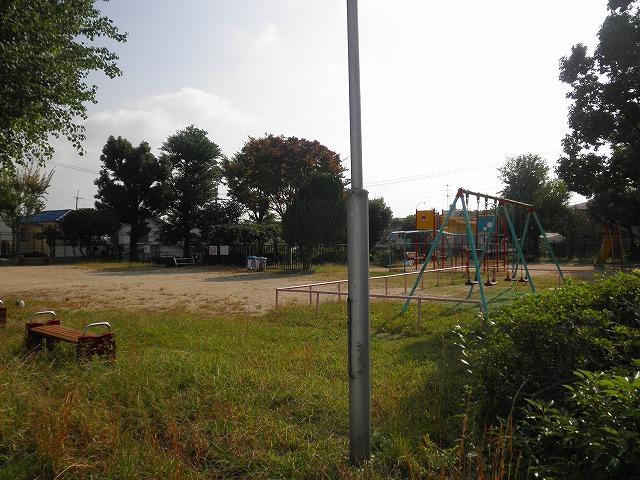 park. Nanpeidai South Park up to 200m