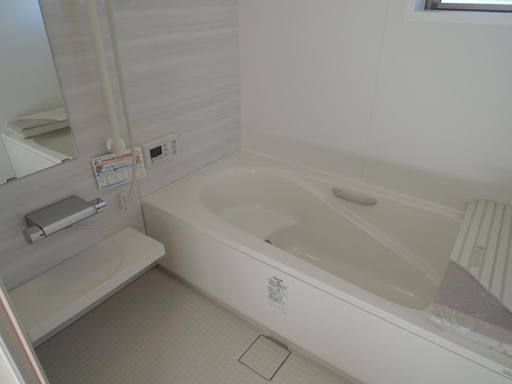 Bathroom. Indoor (12 May 2013) Shooting