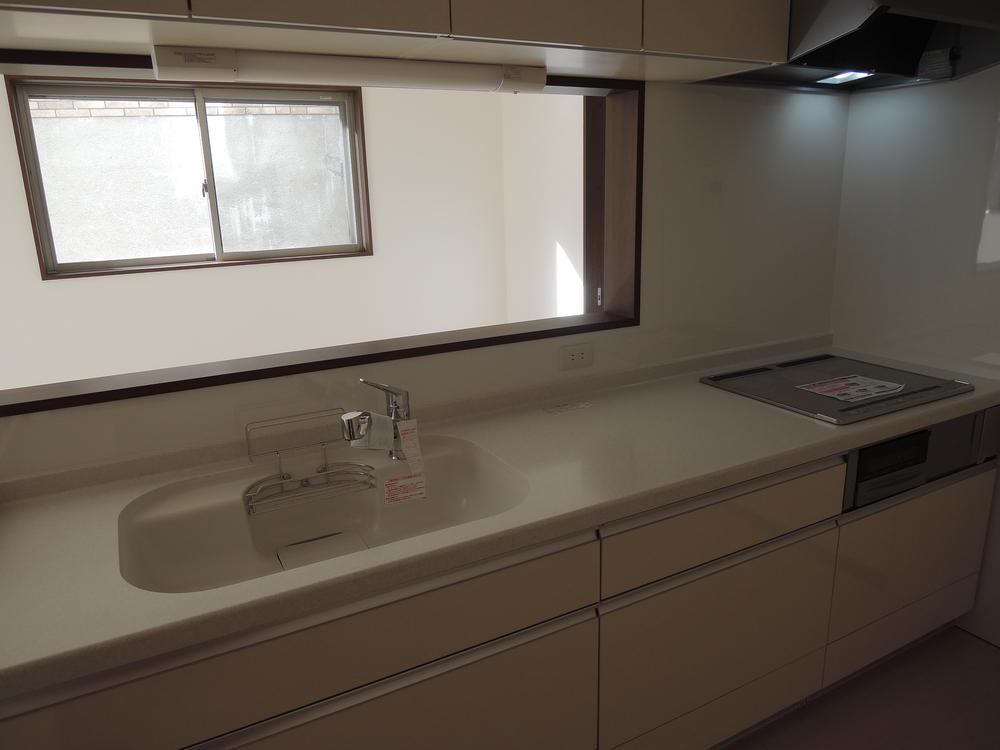 Kitchen. Indoor (12 May 2013) Shooting