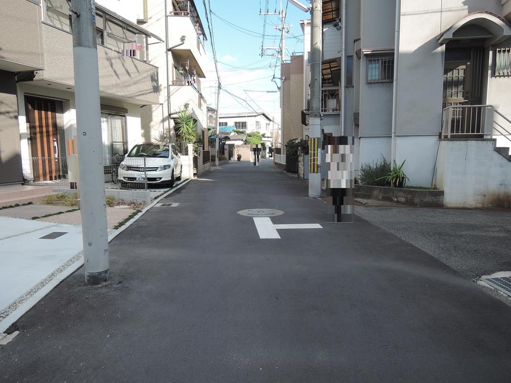 Local photos, including front road. Local (12 May 2013) Shooting