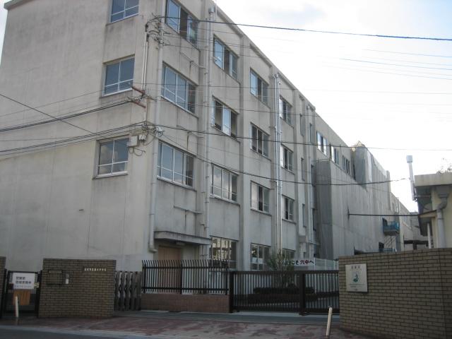 Junior high school. 442m to Takatsuki Municipal sixth junior high school