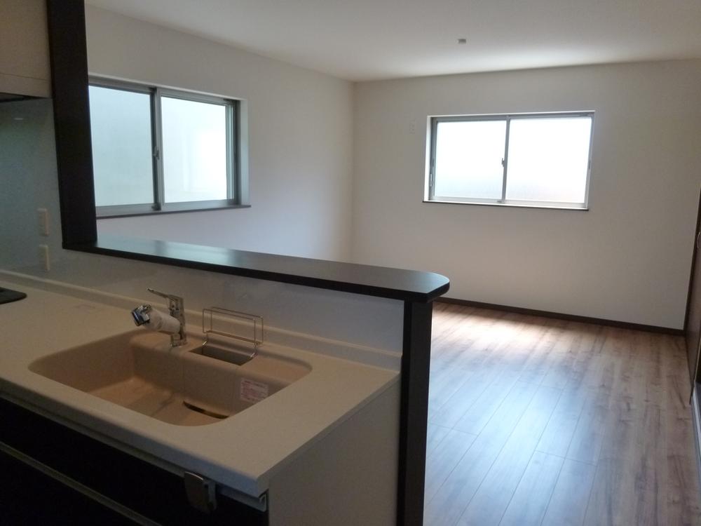 Same specifications photos (living). LDK16 Pledge