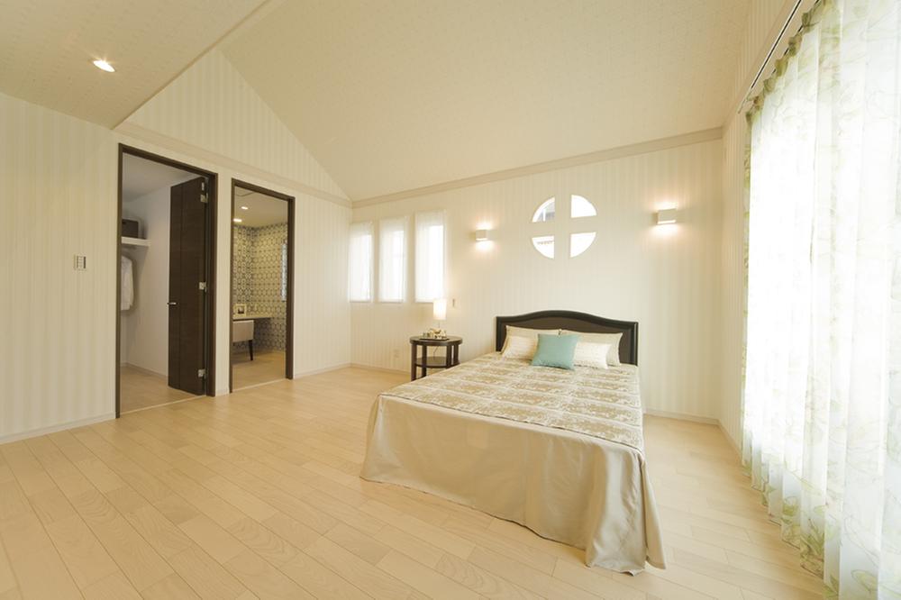 Non-living room. Adopt a lot of windows in the main bedroom! What special holiday to wake up in the gentle sunshine. Storage Ya, Since taking a large space TV and dresser also freely coordination