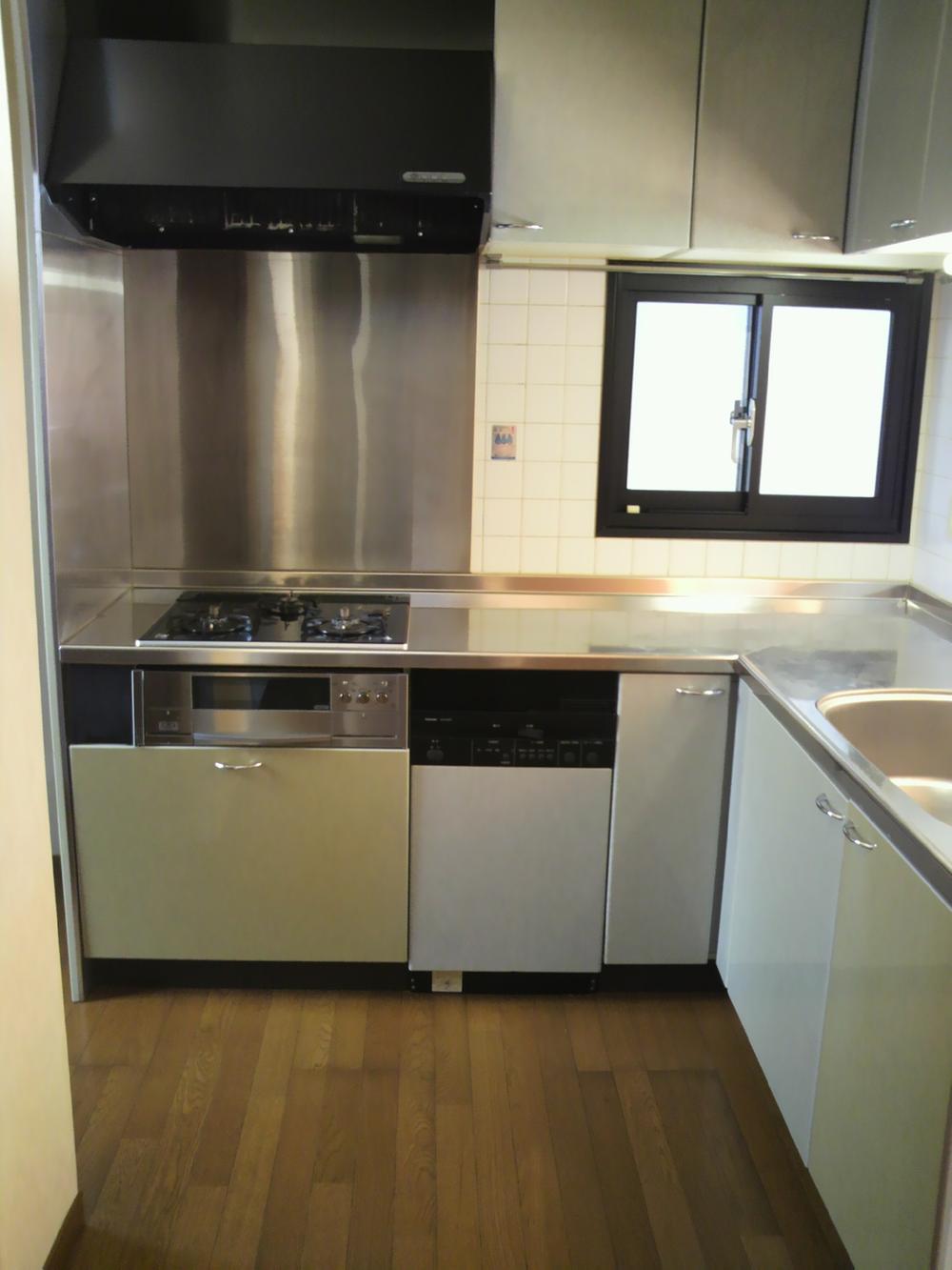 Kitchen. Indoor (January 2013) Shooting