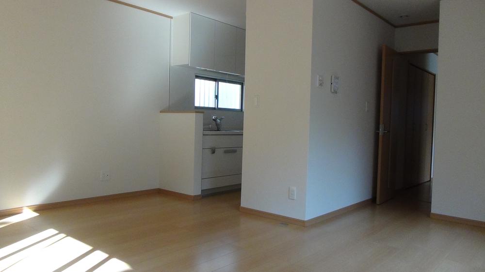 Living. Building 2 Living