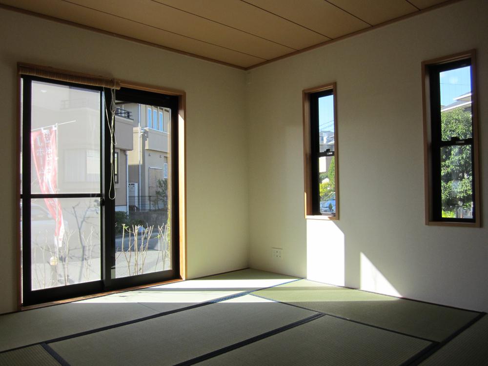 Non-living room. Indoor (12 May 2013) Shooting