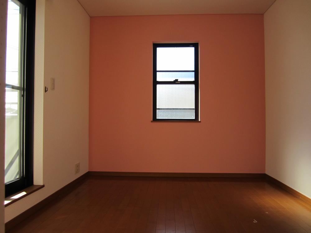 Non-living room. Indoor (12 May 2013) Shooting