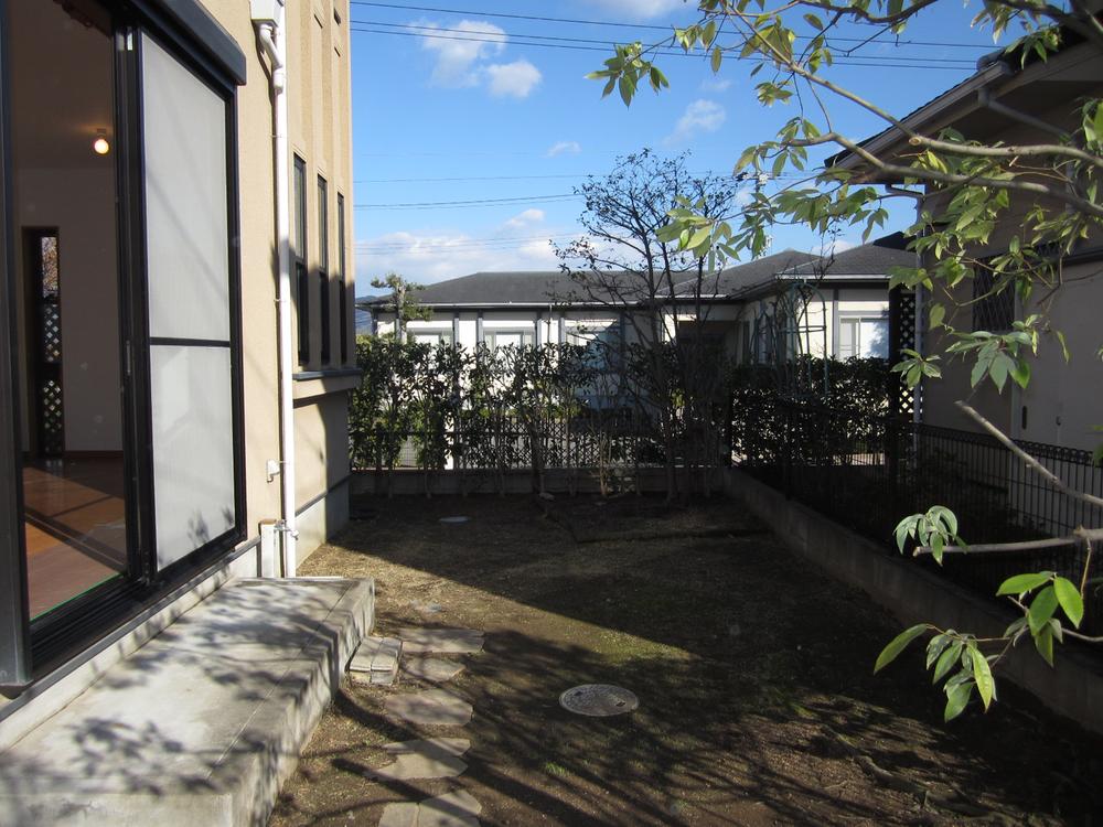 Garden. Local (12 May 2013) Shooting