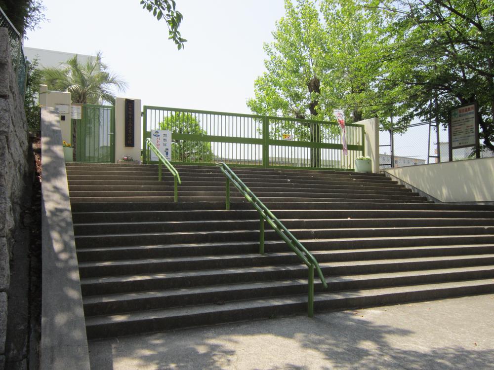 Other local. Takabedai Elementary School (May 2013) Shooting