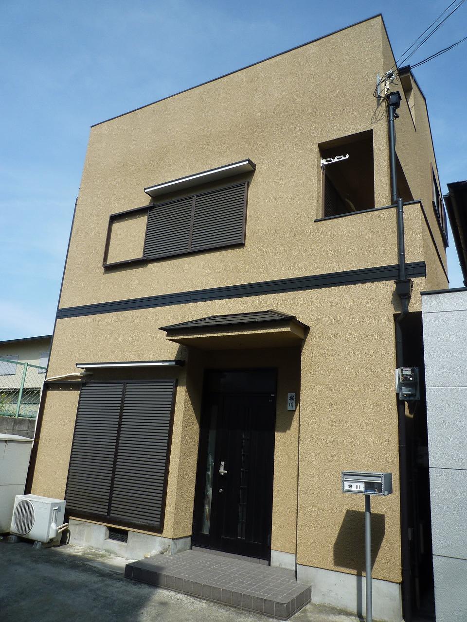 Local appearance photo. Local (08 May 2013) Shooting