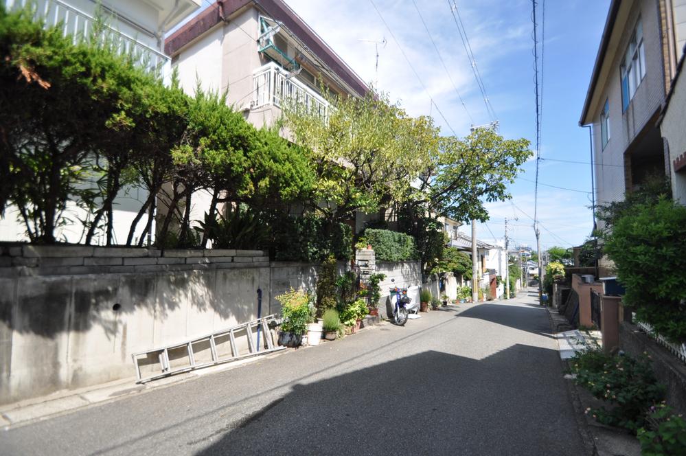 Local photos, including front road. It has spacious front of the road! If you go straight along the road here, You per 170 Route ☆