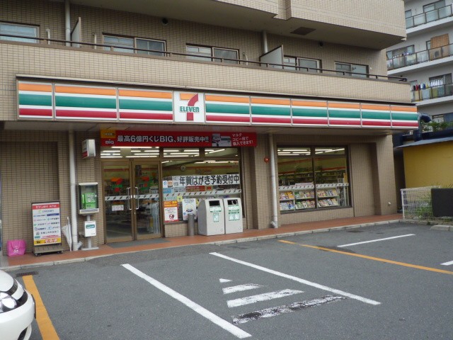 Convenience store. Seven-Eleven Osaka Sayama 5-chome up (convenience store) 859m