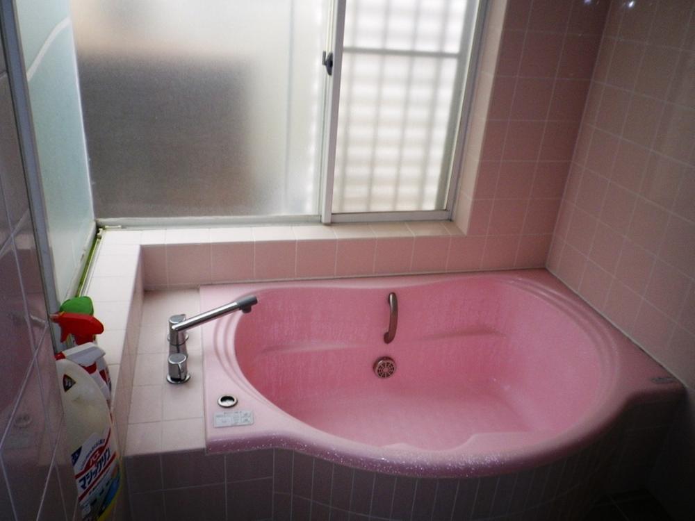 Bathroom. Indoor (April 2013) Shooting