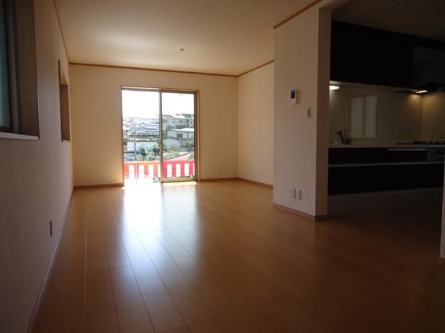 Living. Local Photos