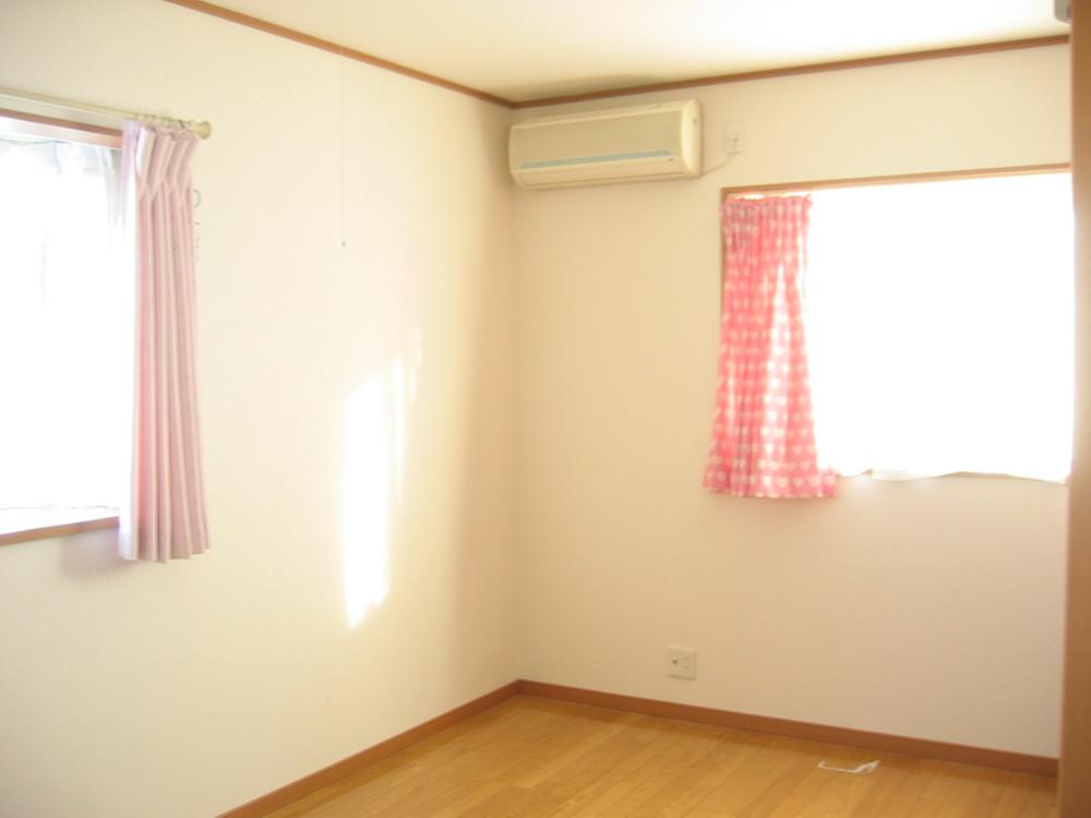 Non-living room. Indoor (04 May 2013) Shooting