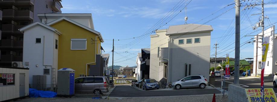 Local photos, including front road. Custom Built 1 House 1 House has had a personality ・ Free design of the streets (August 2013) Shooting