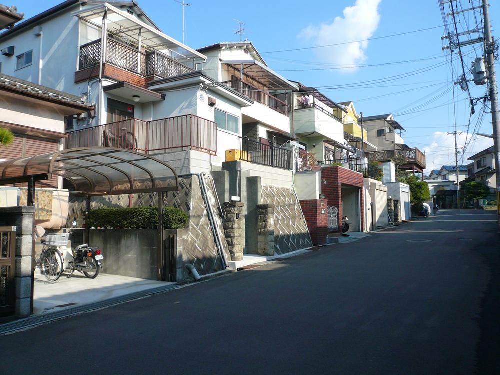 Local photos, including front road. Local (11 May 2013) Shooting Front road 6m