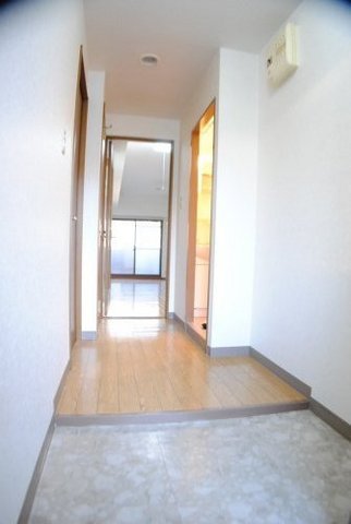 Entrance. Is the whole seen from the front door!
