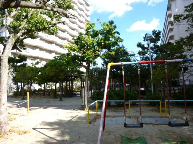 Other common areas. Mansion on-site park