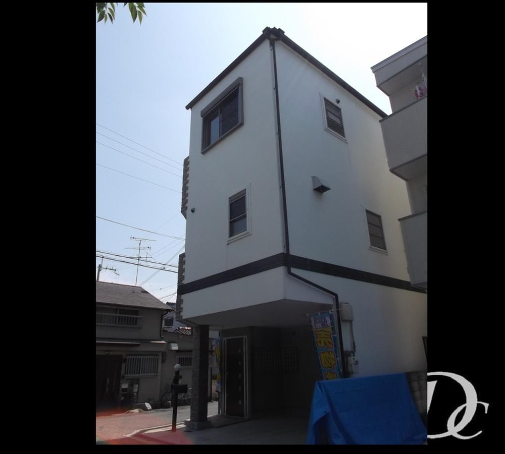 Local appearance photo