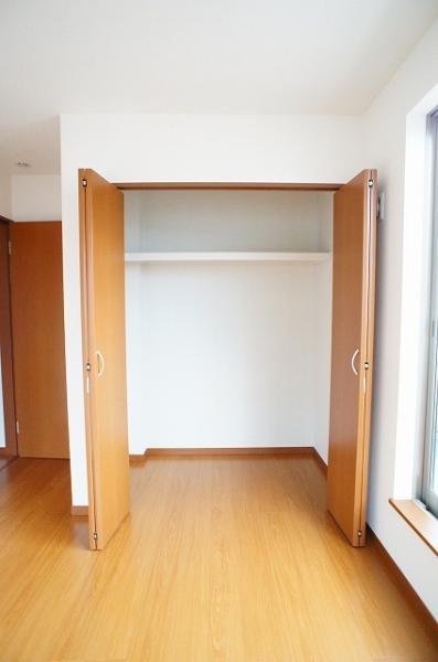 Receipt. Spacious storage (with all rooms housed)