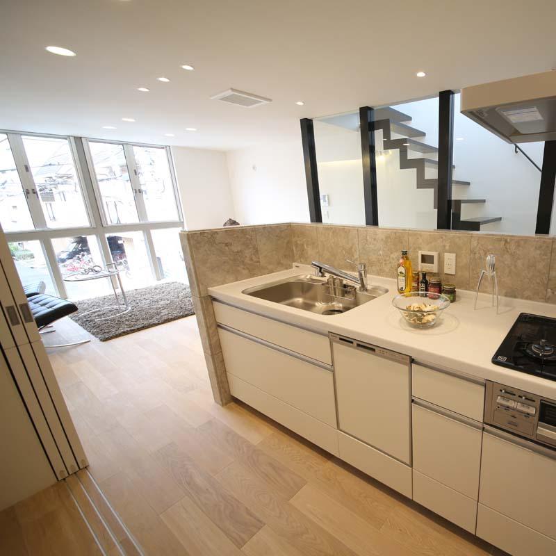 Building plan example (introspection photo). Open kitchen overlooking the living room, Bright and clean with plenty.