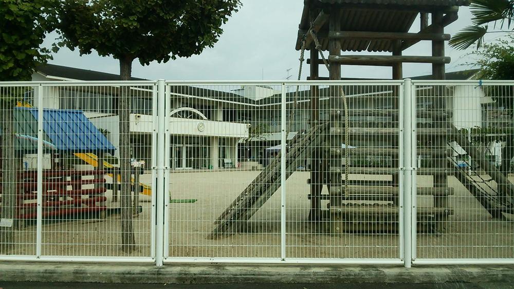 kindergarten ・ Nursery. Toyonaka freshly want 422m to kindergarten