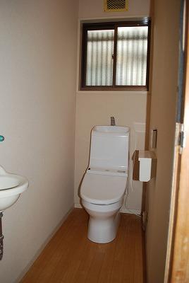 Toilet. Indoor (July 2013) Shooting