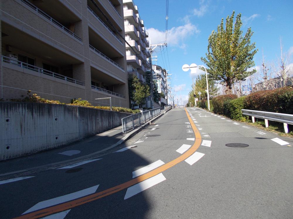 Other local. Front road has also been firmly maintenance widely sidewalk width.