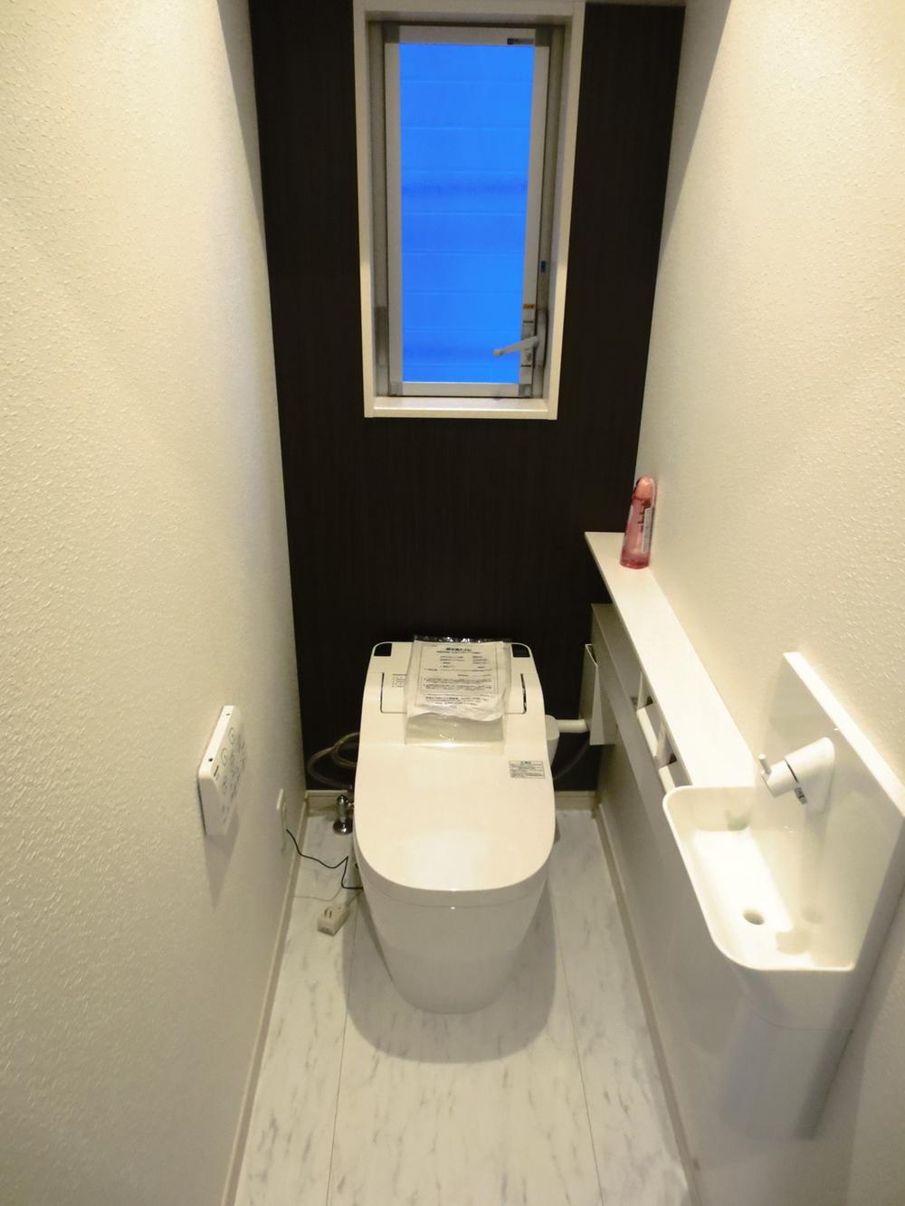 Same specifications photos (Other introspection). Model house toilet