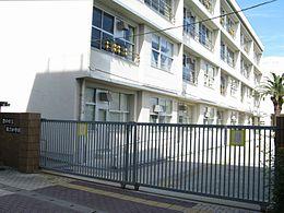 Junior high school. Toyonaka 478m to stand sixth junior high school