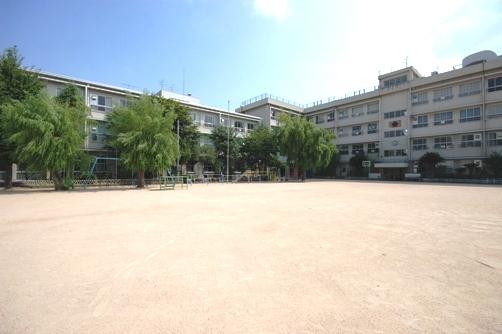 Primary school. Toyonaka Municipal Shonai to elementary school 458m